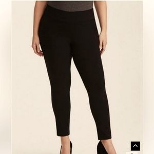 TORRID Brand New w Tags - Millennial Pixie Pants